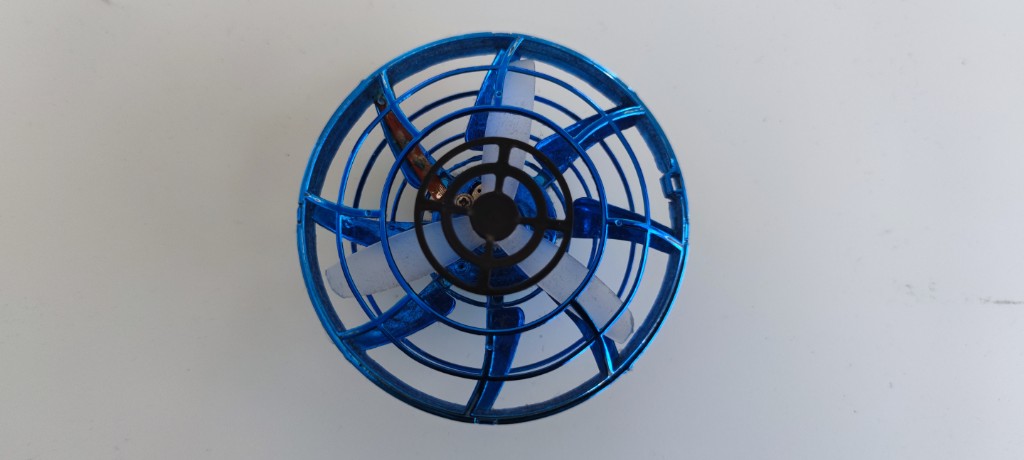 Mini drone volant